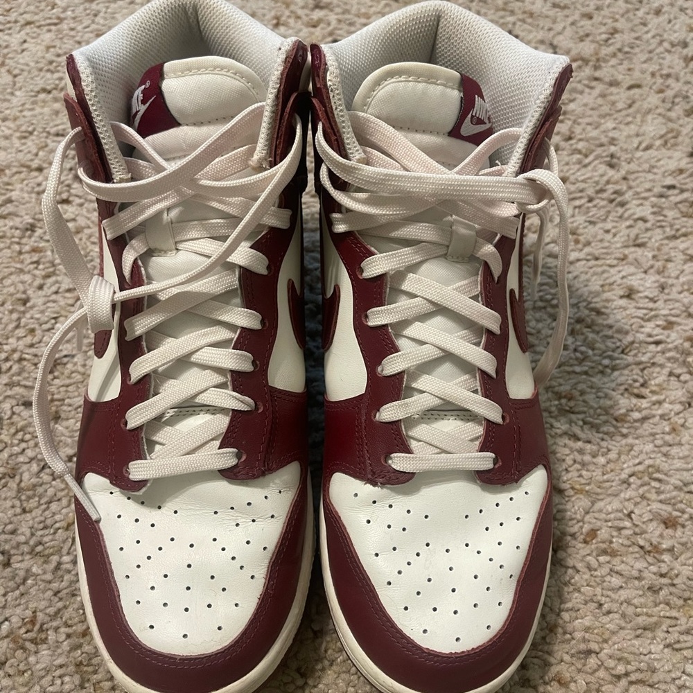 Nike Dunk High Team Red